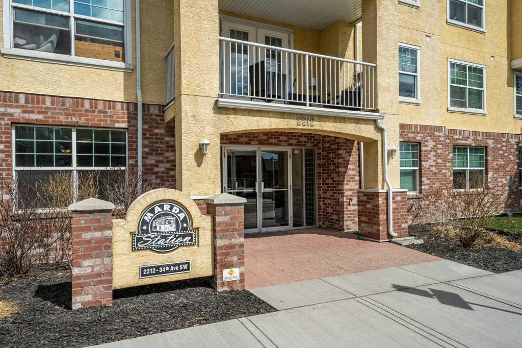 2212 34 Avenue SW #3 photo 2