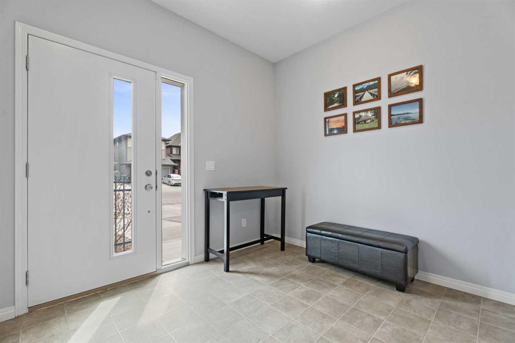 52 Saddlestone Drive NE photo 4