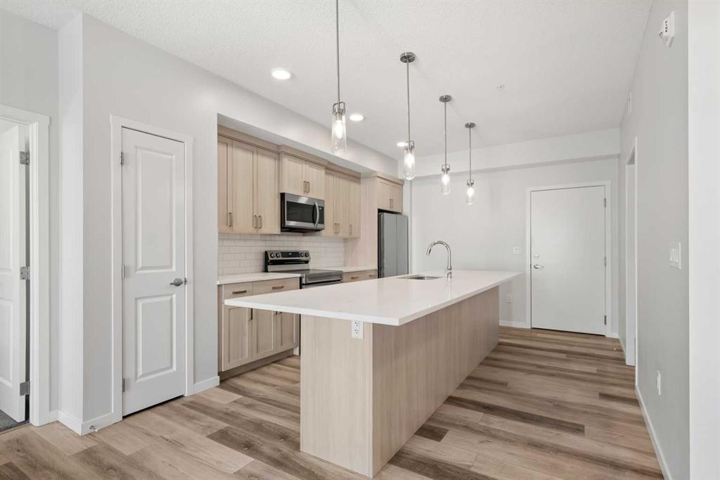 33 Carringham Gate NW #3403 photo 3