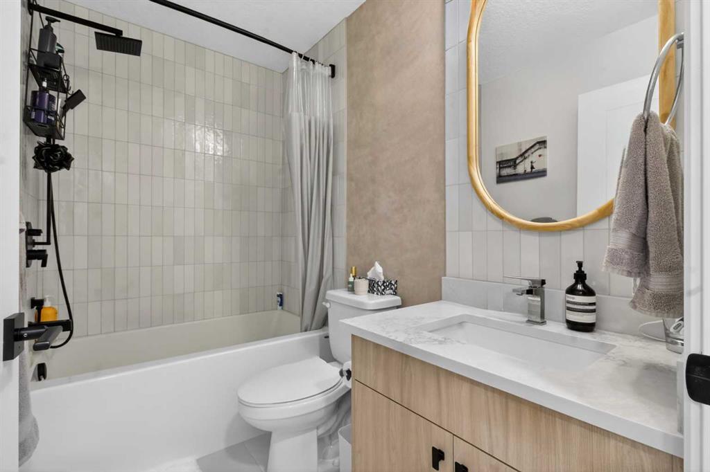 370 Dieppe Drive SW #215 photo 3