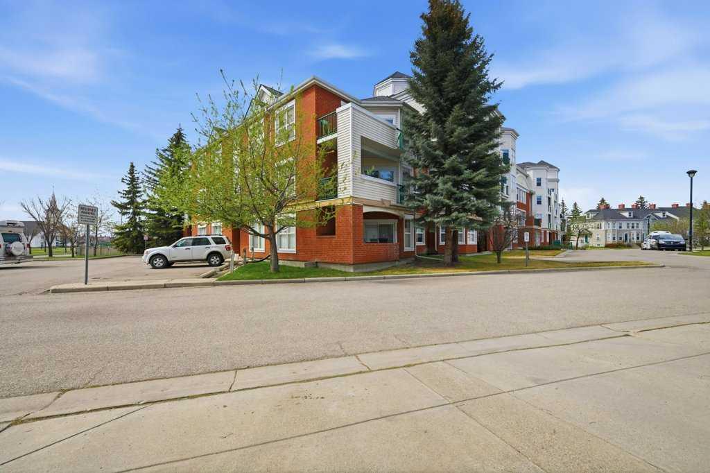 78 Prestwick Gardens SE #311 photo 2