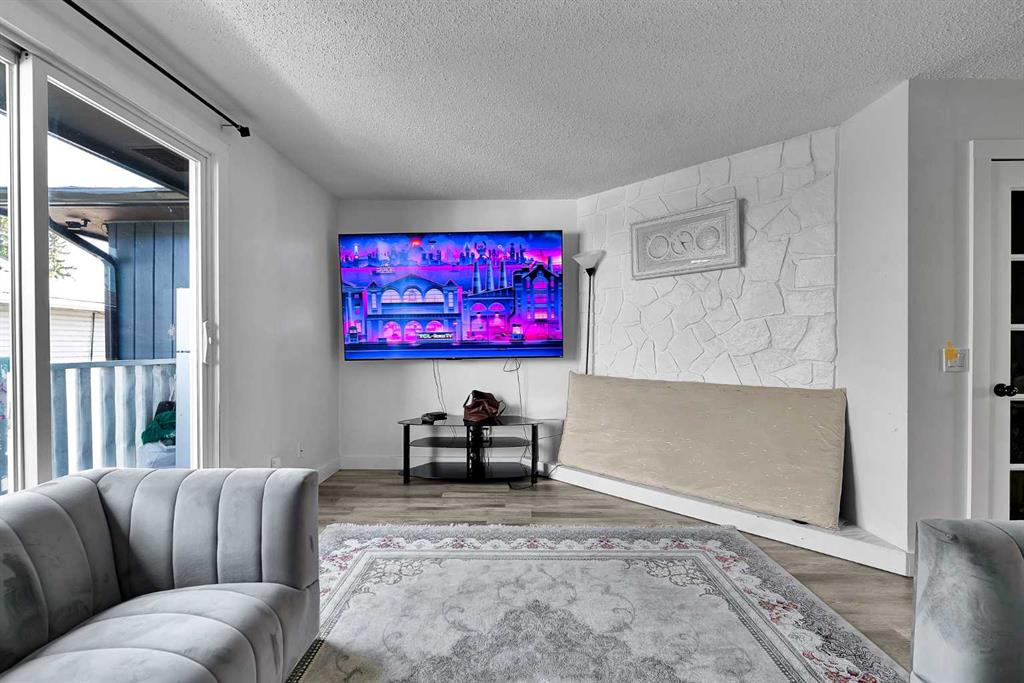 4543 7 Avenue SE #3 photo 2