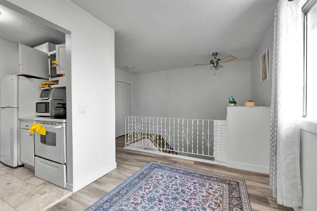 4543 7 Avenue SE #3 photo 3