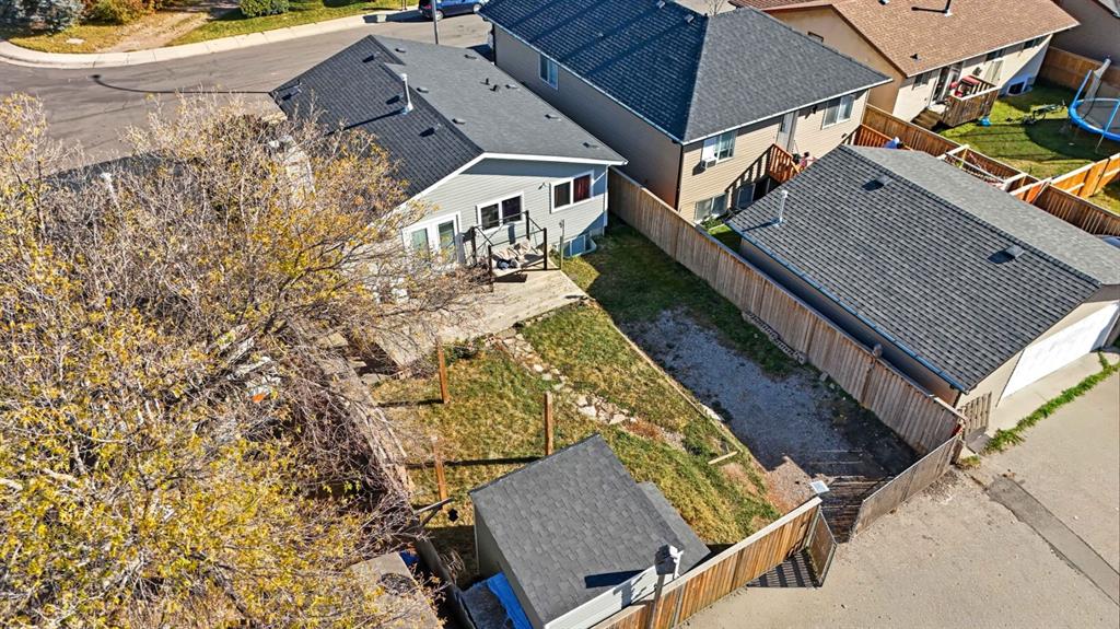 108 Falchurch Crescent NE photo 5
