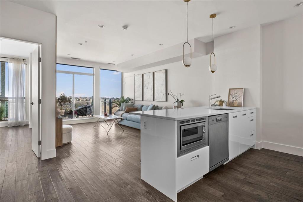 2505 17 Avenue SW #806