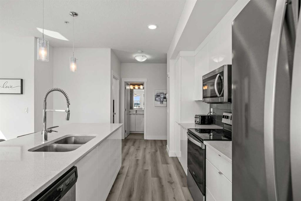 19661 40 Street SE #305 photo 5
