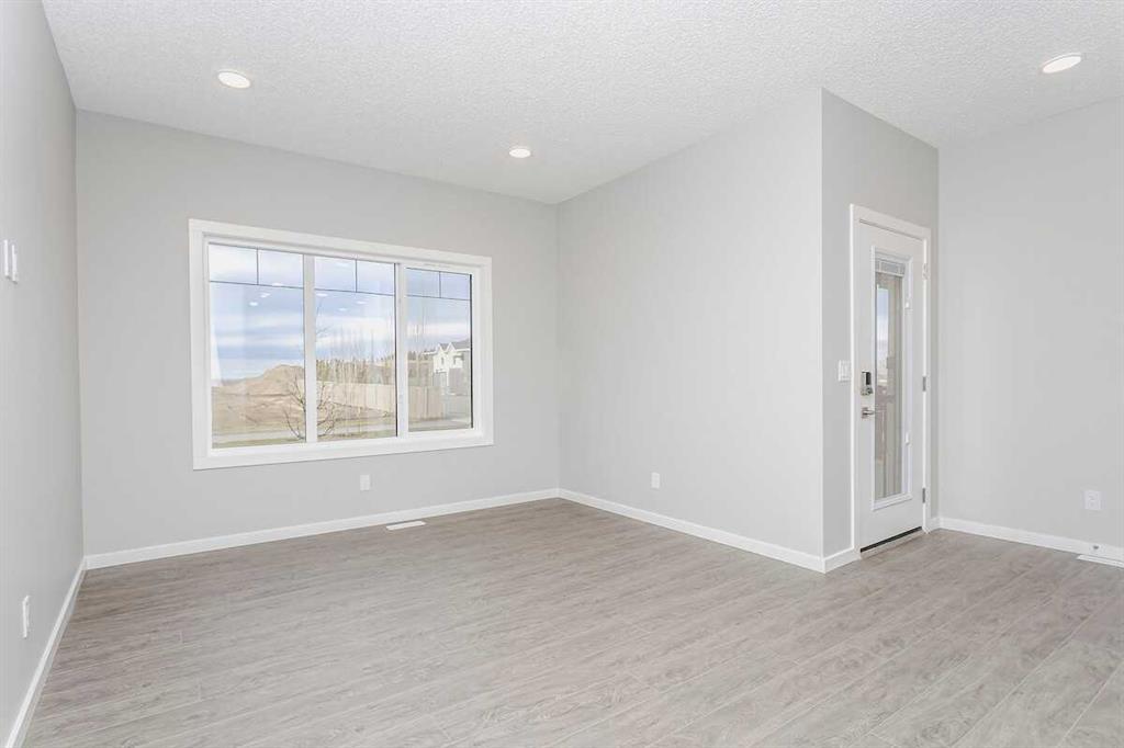222 Heartwood Parade SE photo 2