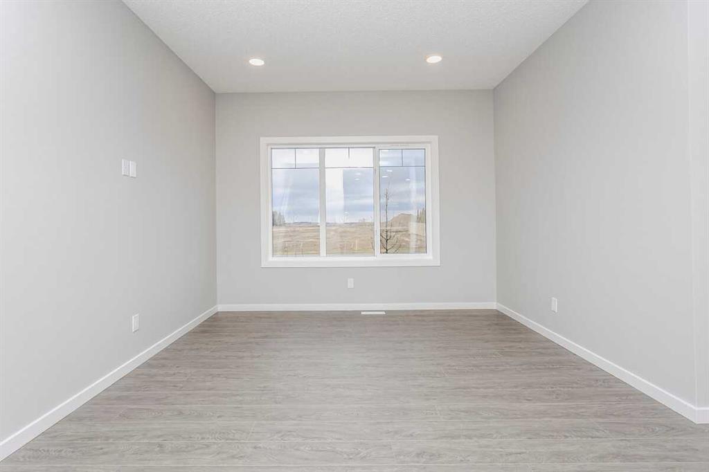 222 Heartwood Parade SE photo 3