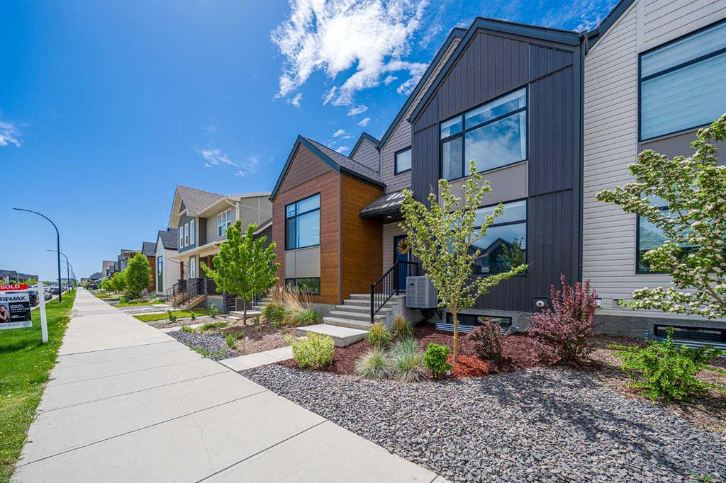 20545 Main Street SE photo 4