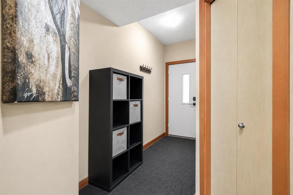 1235 13 Avenue SW #207 photo 2