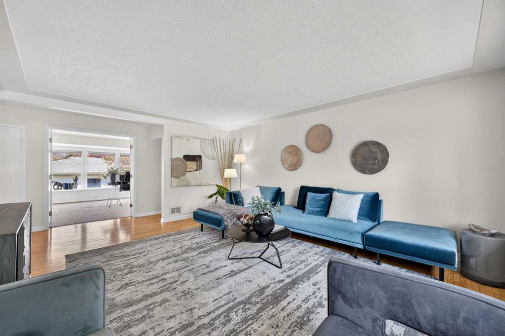 3112 34 Avenue SW photo 5