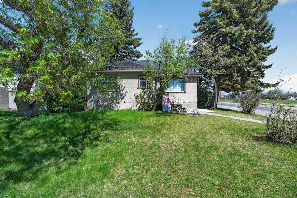 1102 21 Avenue NW photo 4