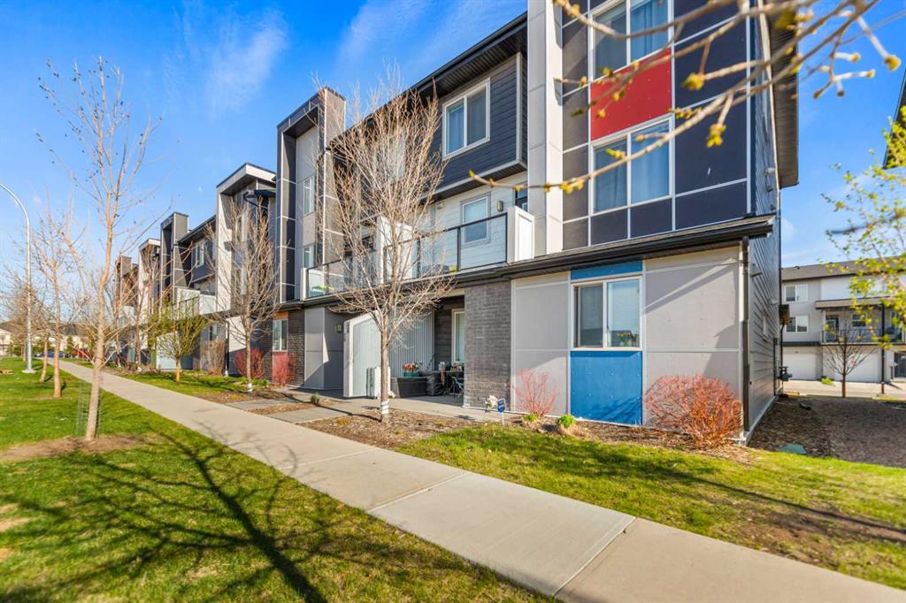 26 Redstone Way NE photo 3