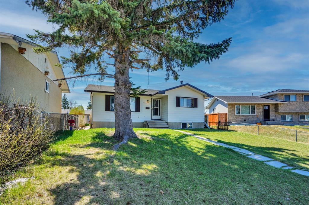 43 Maranda Close NE photo 5