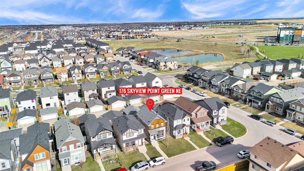 176 Skyview Point Green NE photo 3