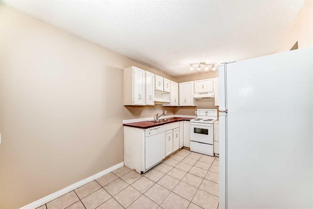 730 2 Avenue NW #104 photo 2