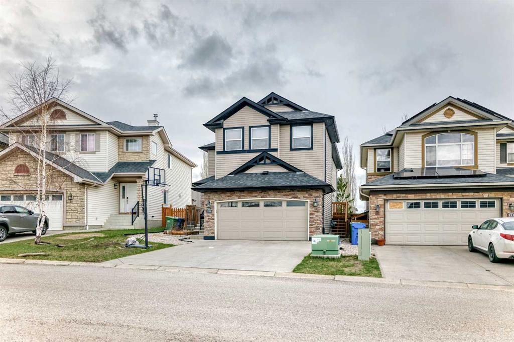 225 Kincora Heights NW photo 2