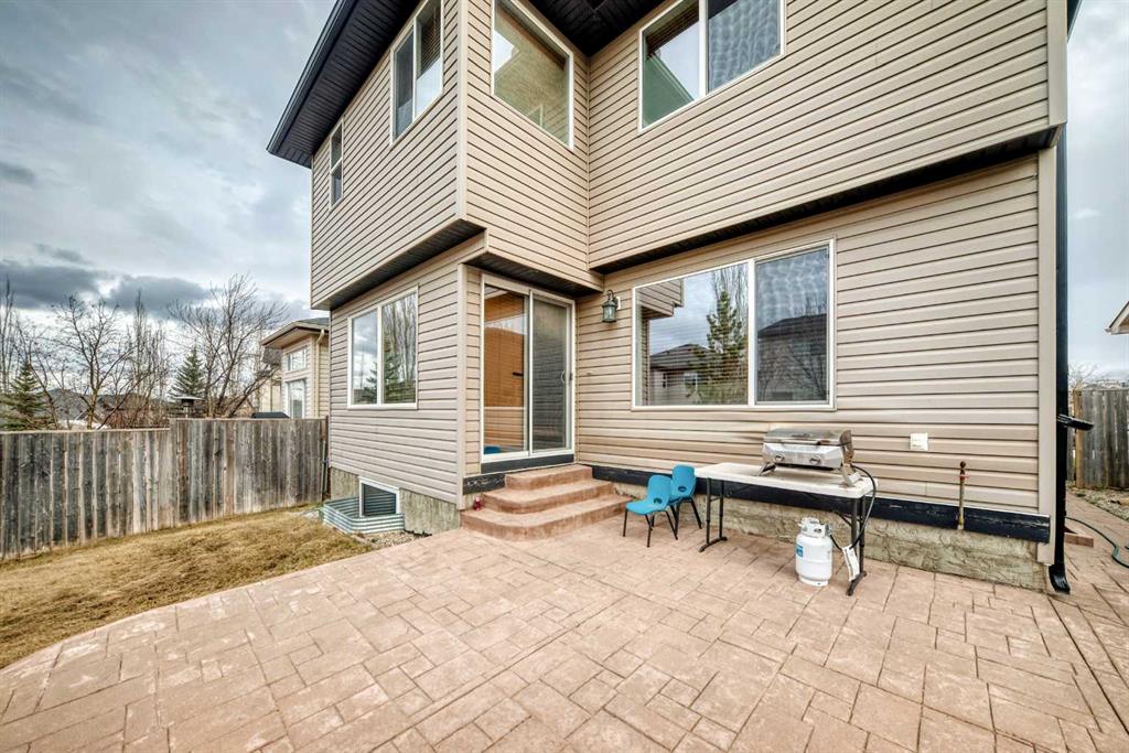 225 Kincora Heights NW photo 4