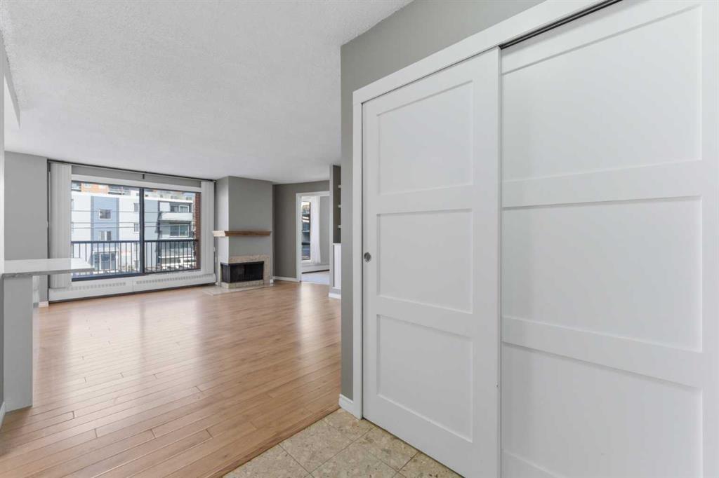 1334 14 Avenue SW #202 photo 3