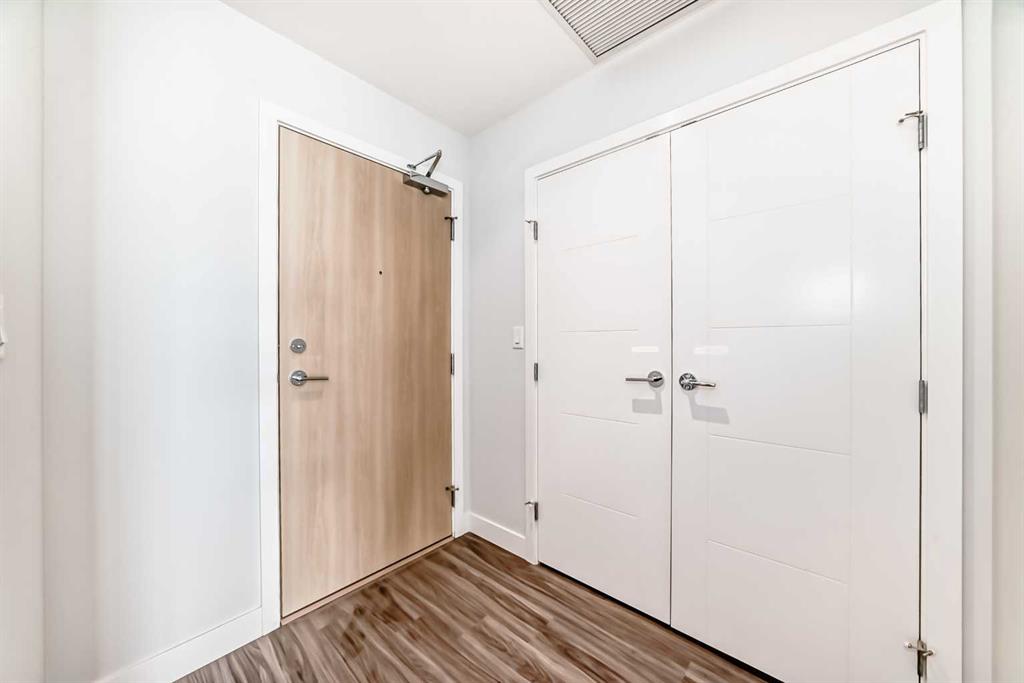 530 3 Street SE #3705 photo 4