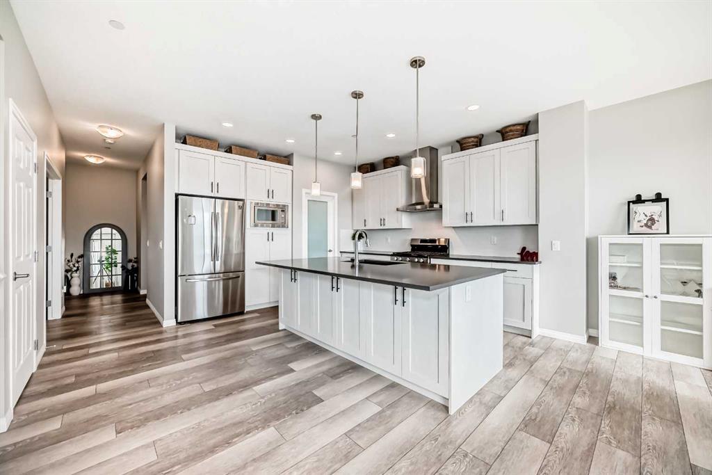 73 Lucas Heights NW photo 5