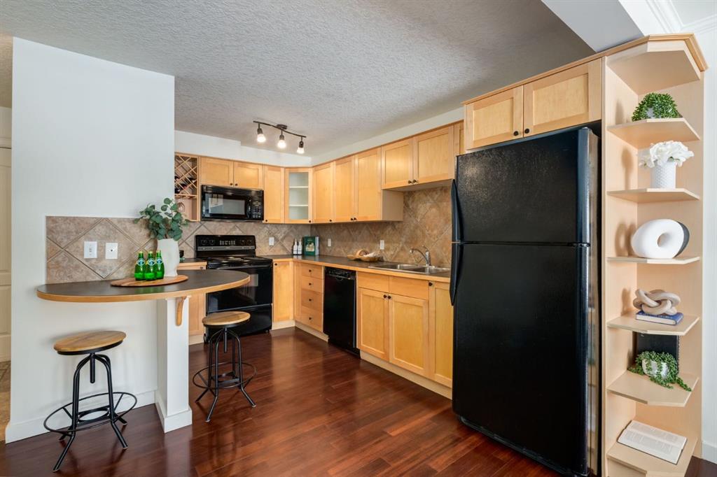 308 24 Avenue SW #105 photo 5