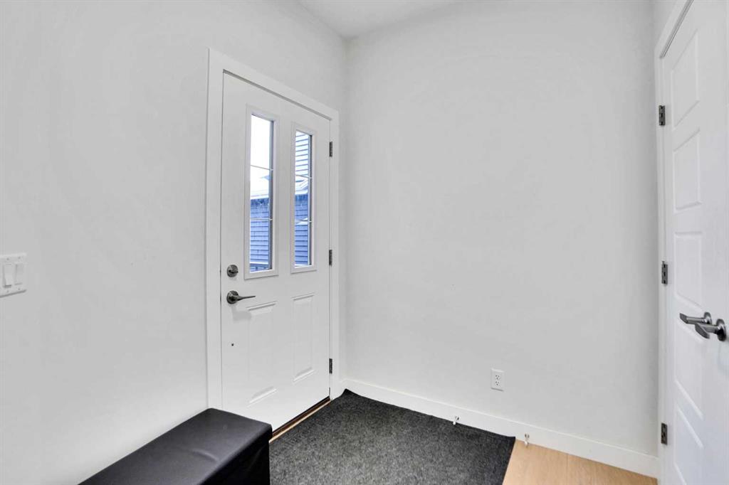 126 Hotchkiss Manor SE photo 3