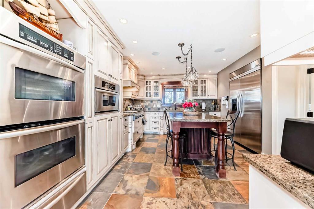 10909 Eamon Road NW photo 3