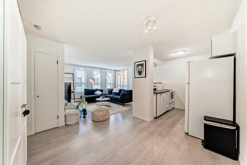 317 14 Avenue SW #304 photo 5