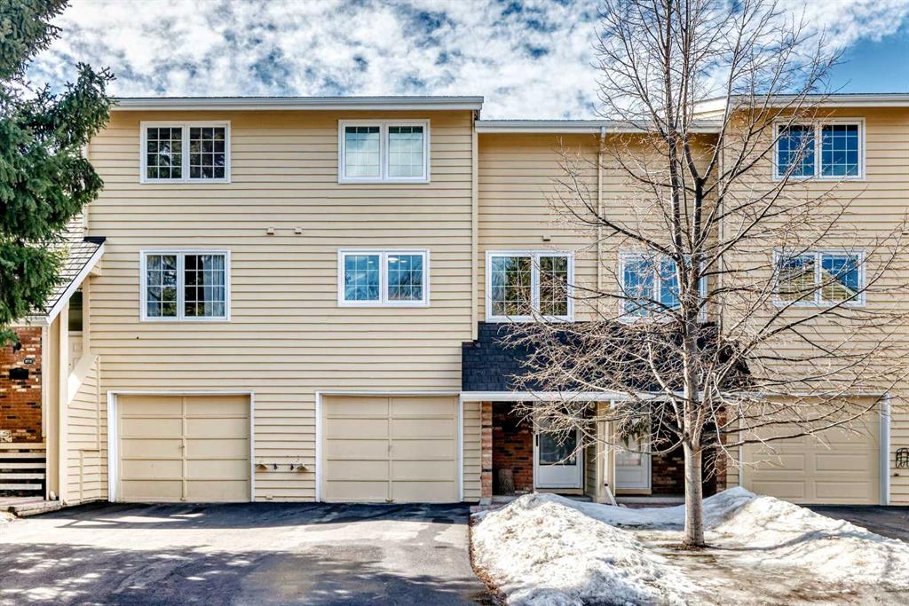 374 Point Mckay Gardens NW photo 3