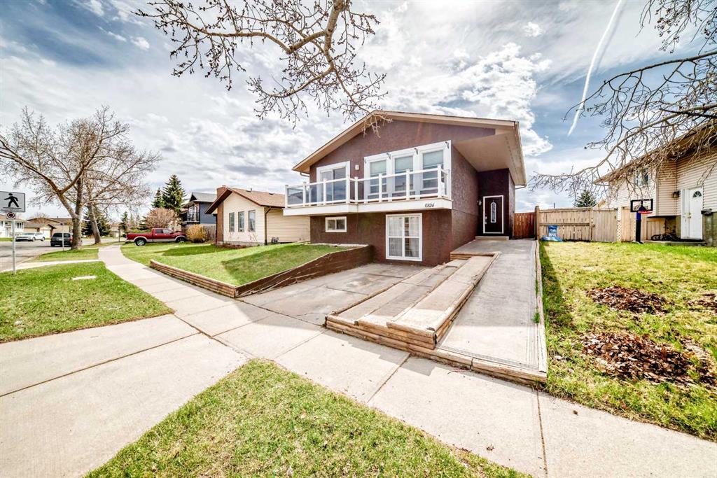 6824 Temple Drive NE photo 2