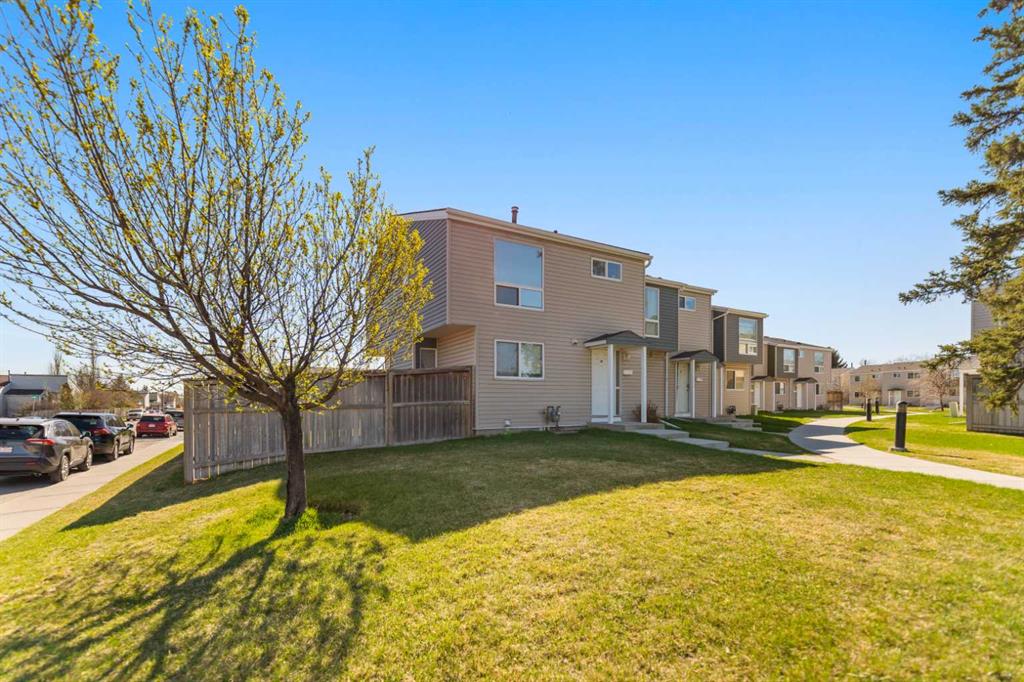5425 Pensacola Crescent SE #10 photo 2