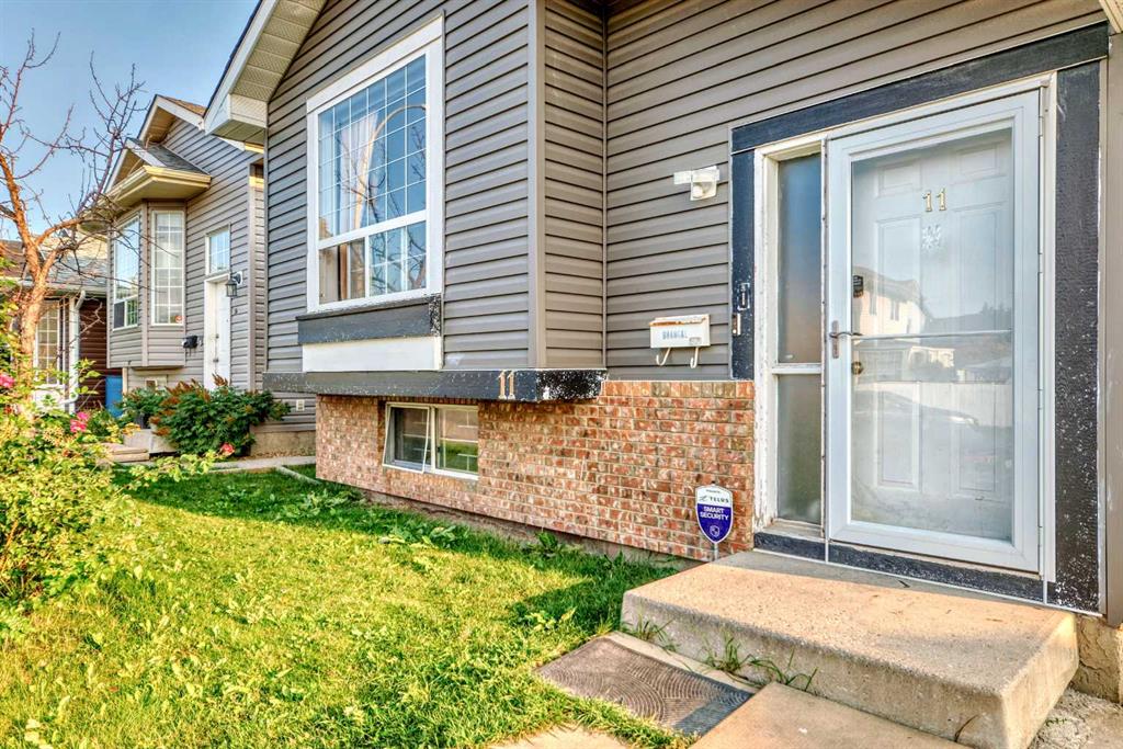 11 Martinwood Road NE photo 5