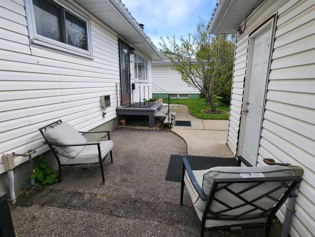 7304 5 Street SW photo 2