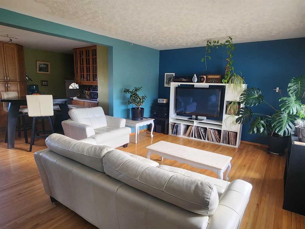 7304 5 Street SW photo 5