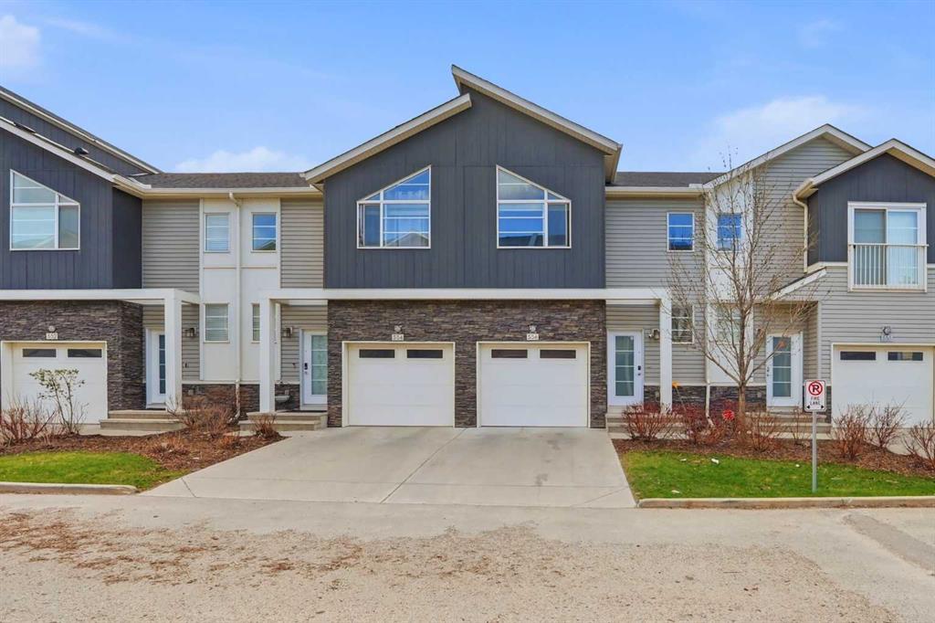 556 Redstone View NE photo 4