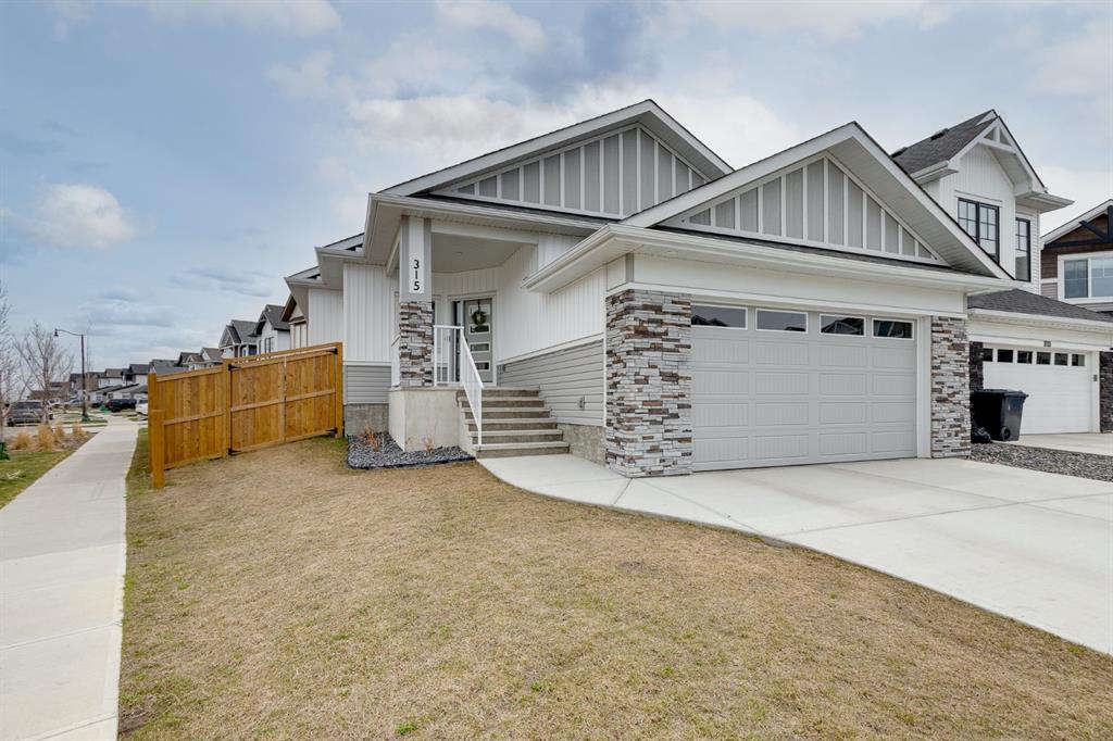 315 Monterey Place SE