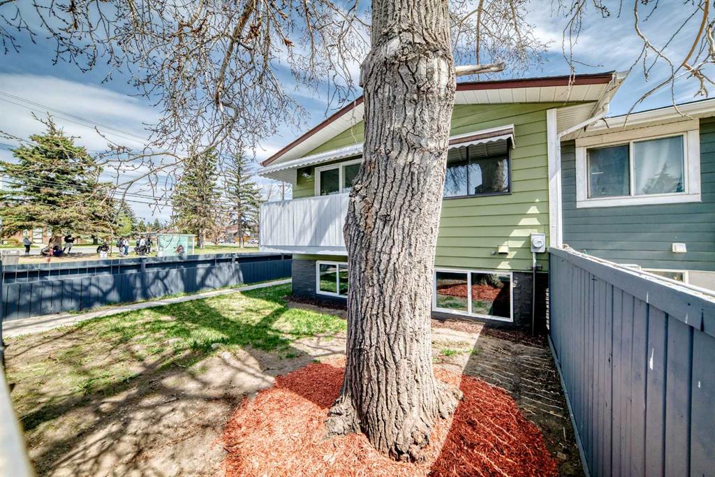 903 44 Street SE #F photo 3