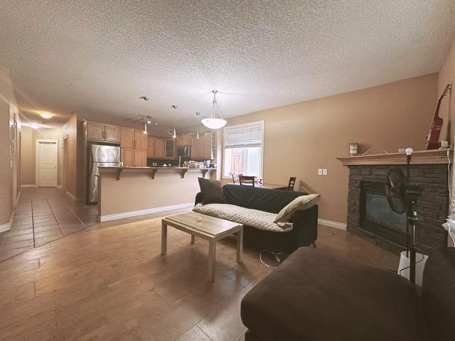 110 12 Avenue NE #102 photo 3