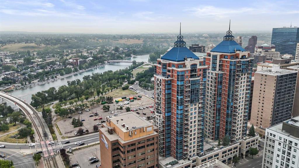 910 5 Avenue SW #1607 photo 3