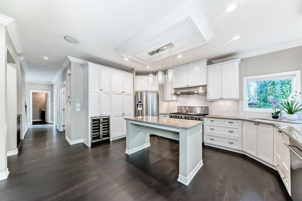 173 Aspenshire Drive SW photo 3