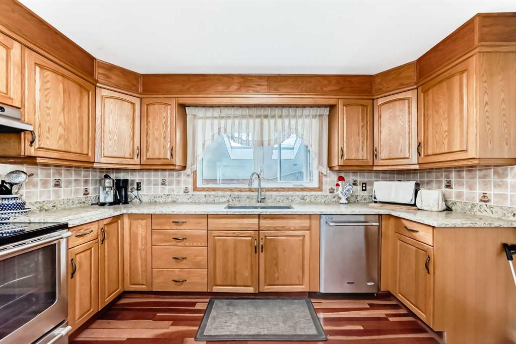 247 Huntford Way NE photo 4