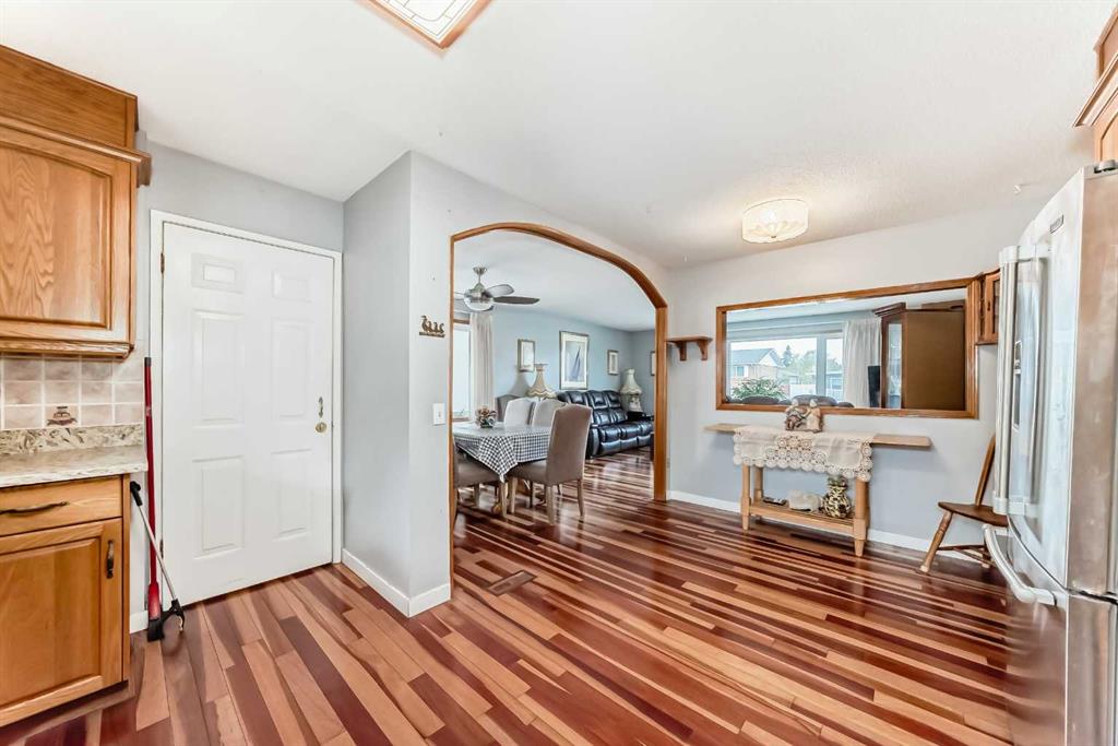 247 Huntford Way NE photo 5