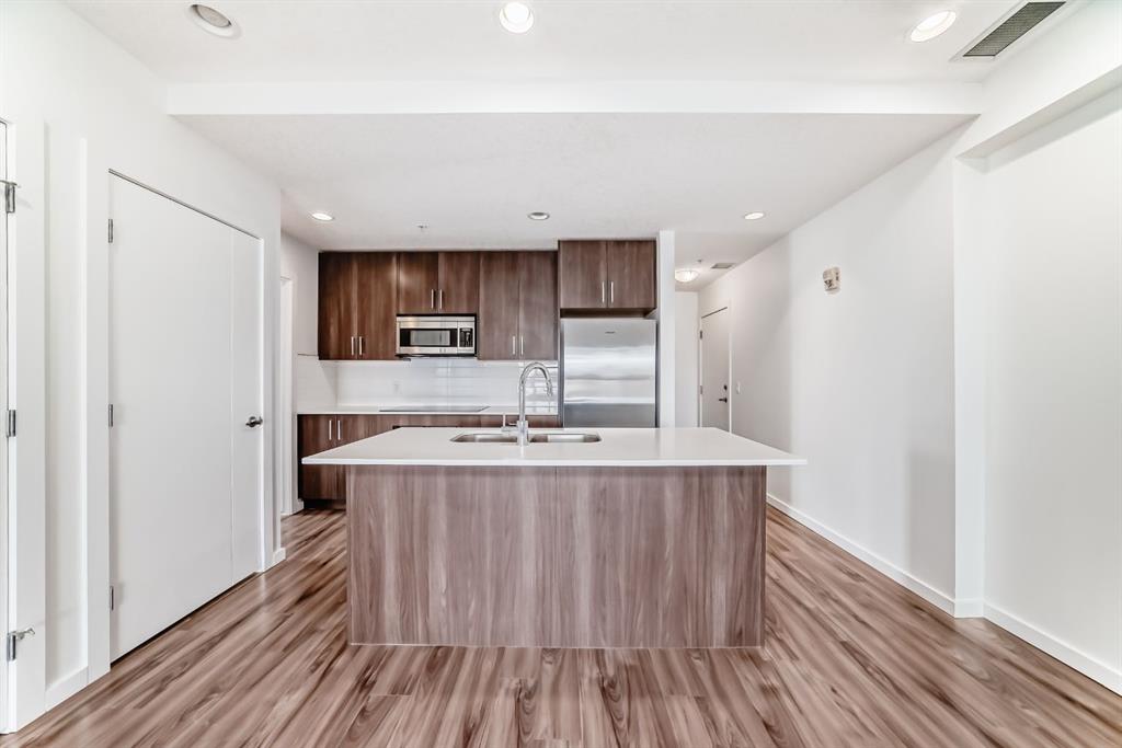 1629 38 Street SW #201 photo 5