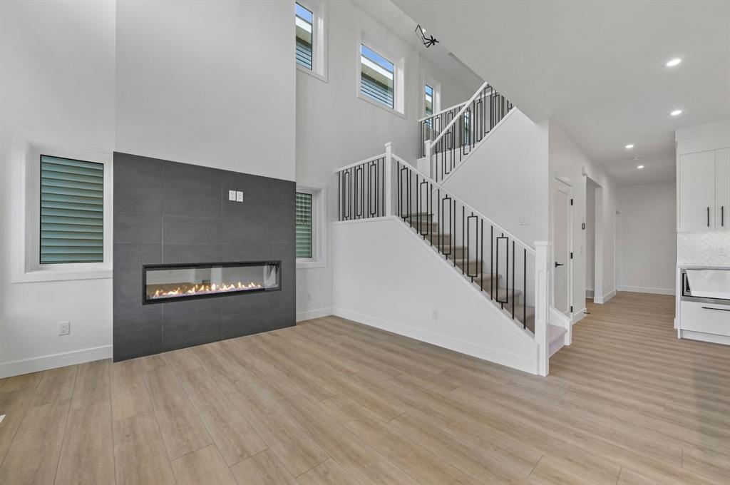 135 Walgrove Bay SE photo 5