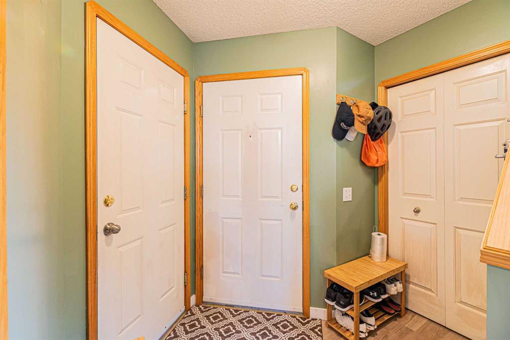 18 Coral Springs Circle NE photo 5