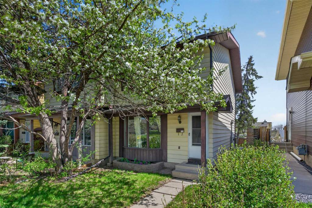 42 Berwick Rise NW photo 2