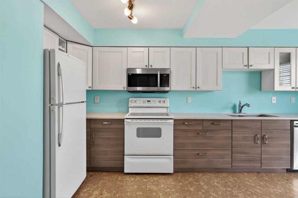 42 Berwick Rise NW photo 4