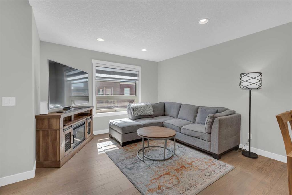 24 Aspen Hills Common SW photo 3
