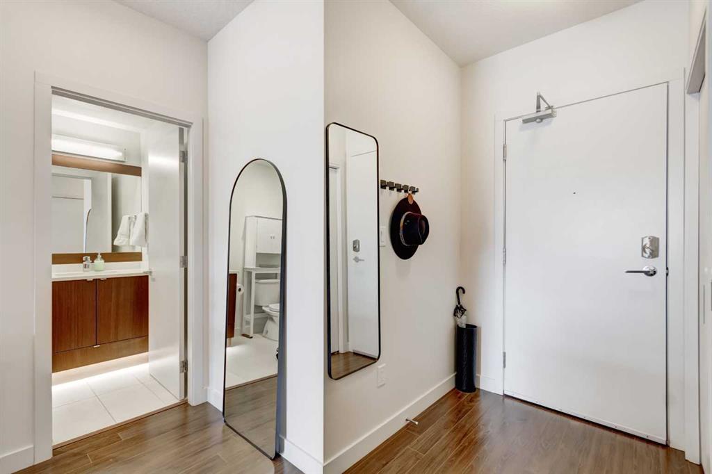 323 20 Avenue SW #214 photo 3